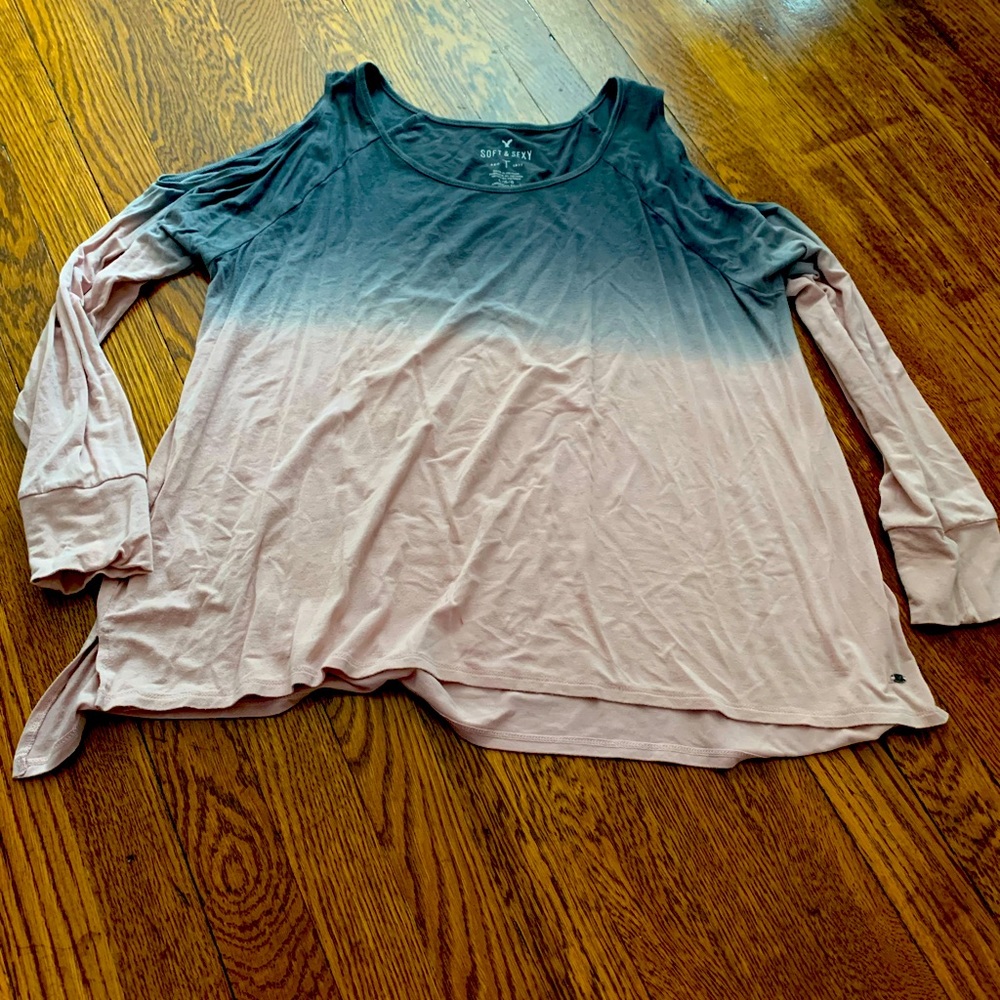 American Eagle cold shoulder ombré size large